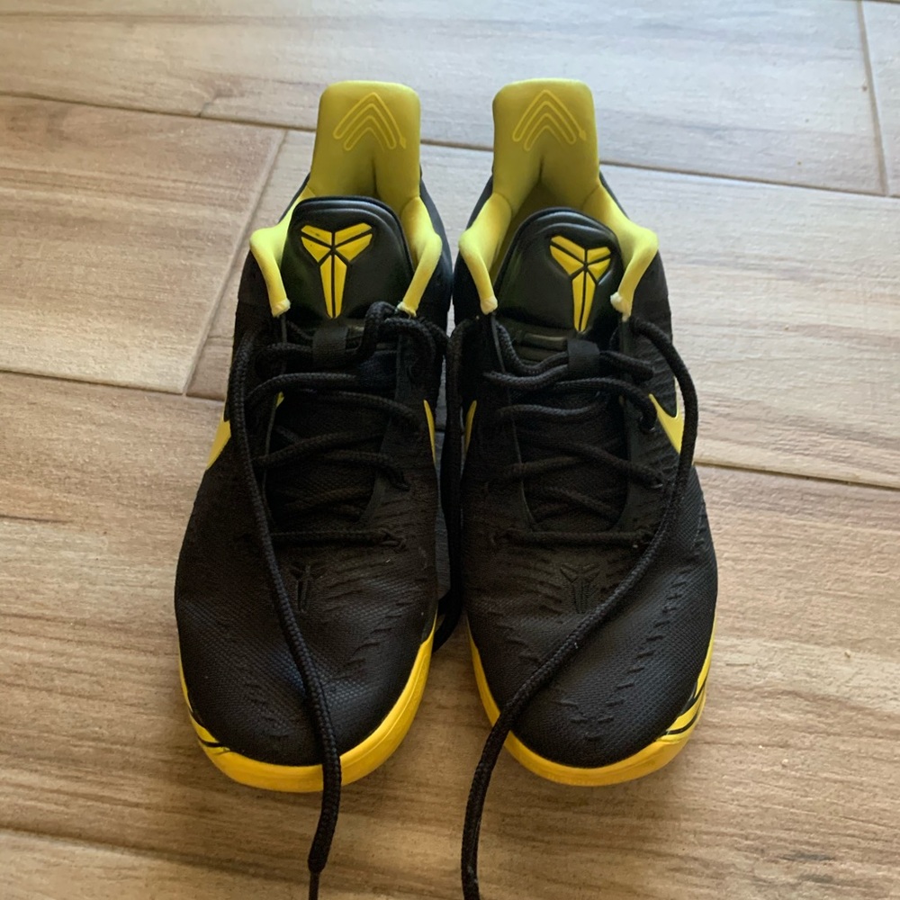Kobe A.D. Oregon size 14